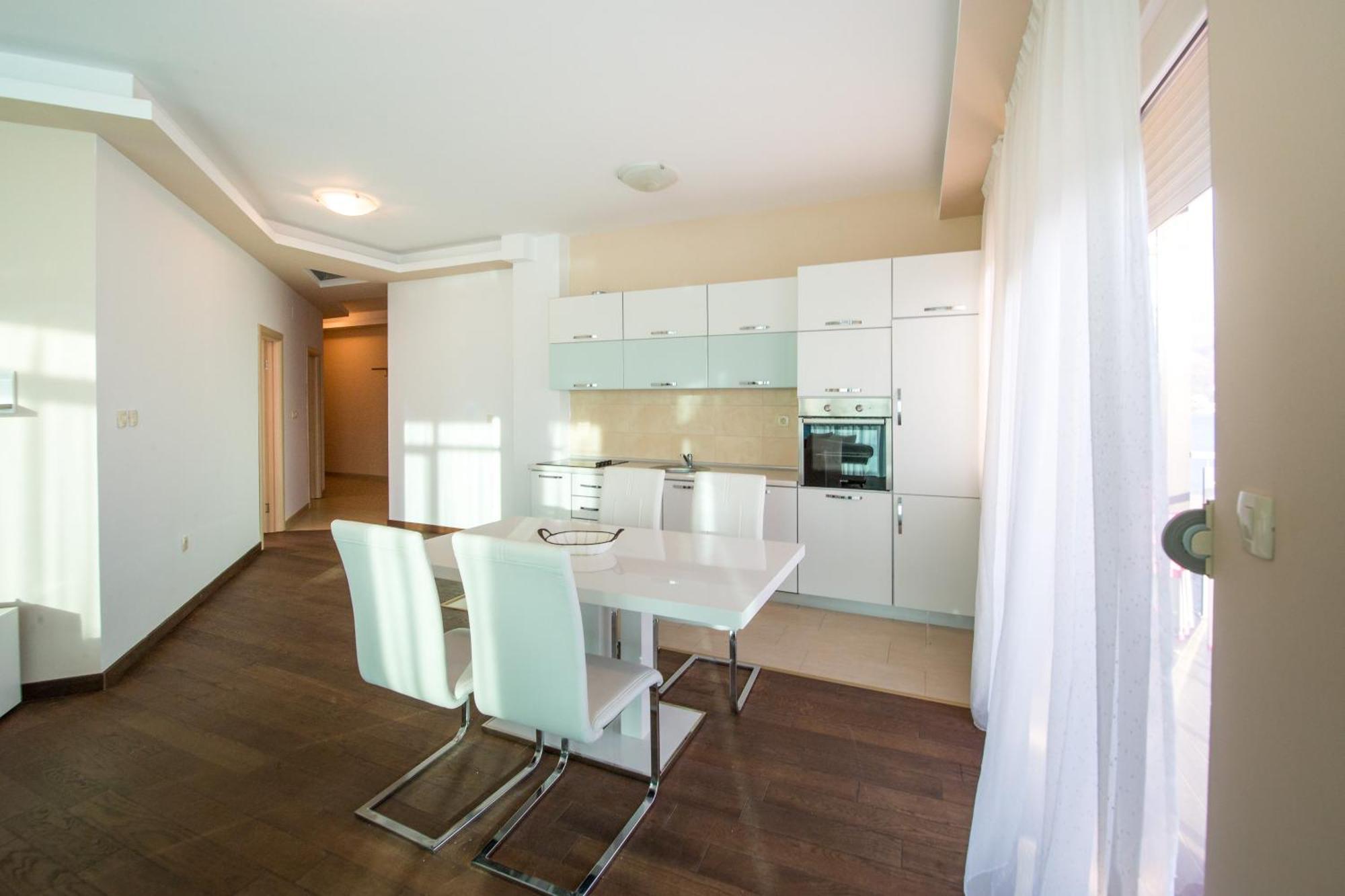 Becici -Lux Apartman エクステリア 写真