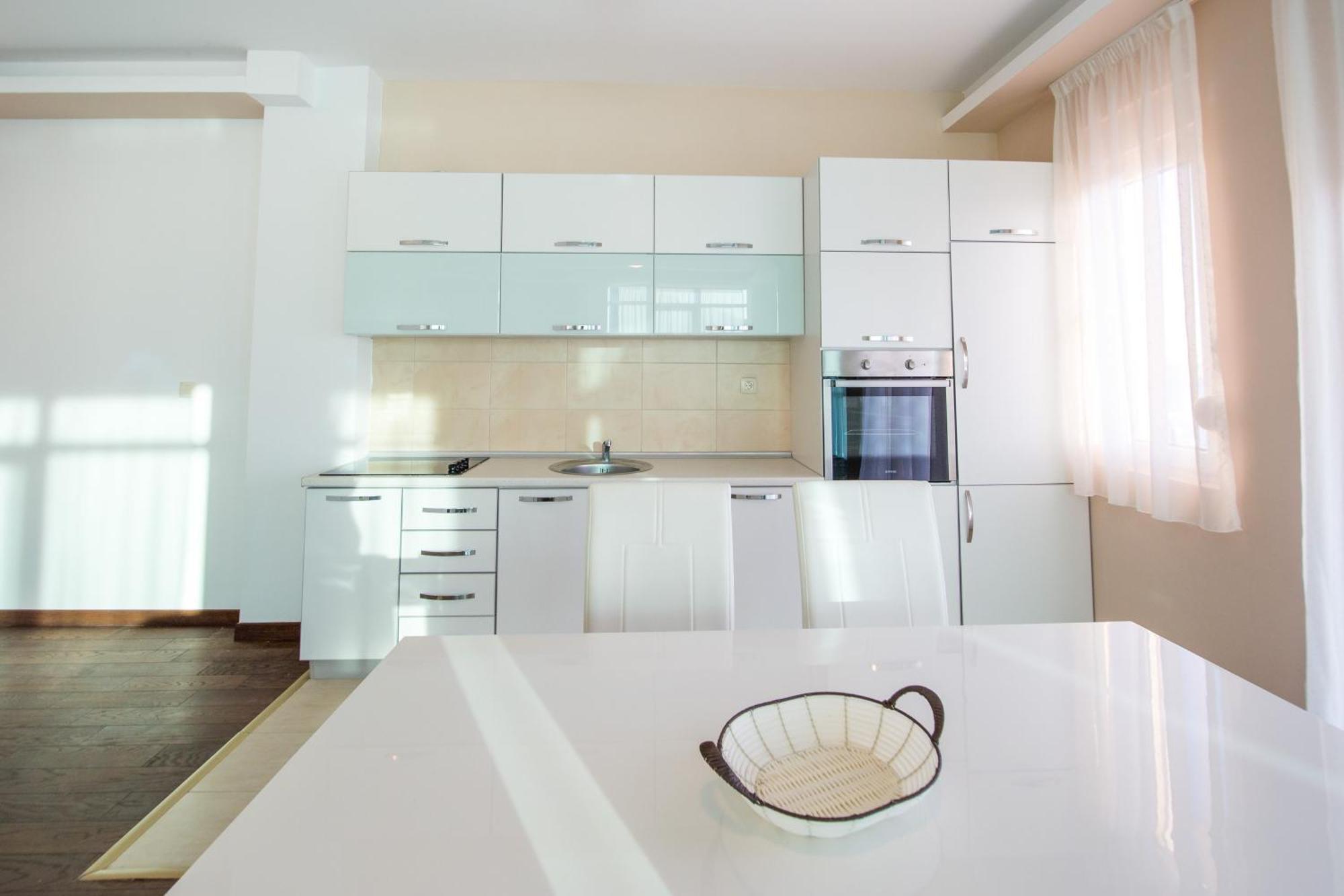Becici -Lux Apartman エクステリア 写真